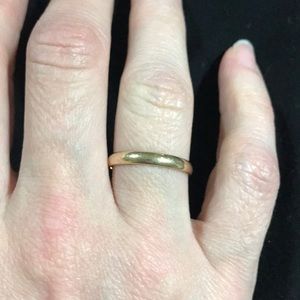 14K Gold Band  women size 7